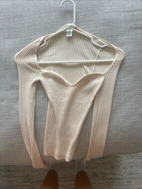 H&M Beige Ribbed Long-Sleeve Scoop Neck Top